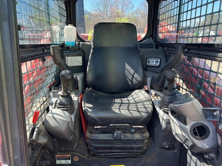 2017-kubota-svl75-2-image-19