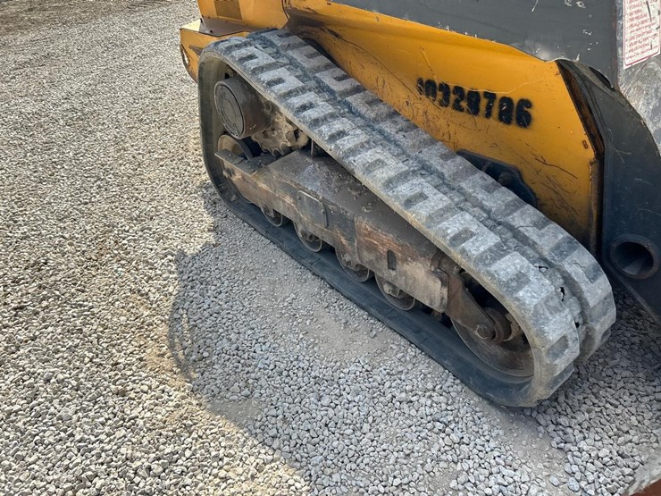 2021-deere-325g-image-12