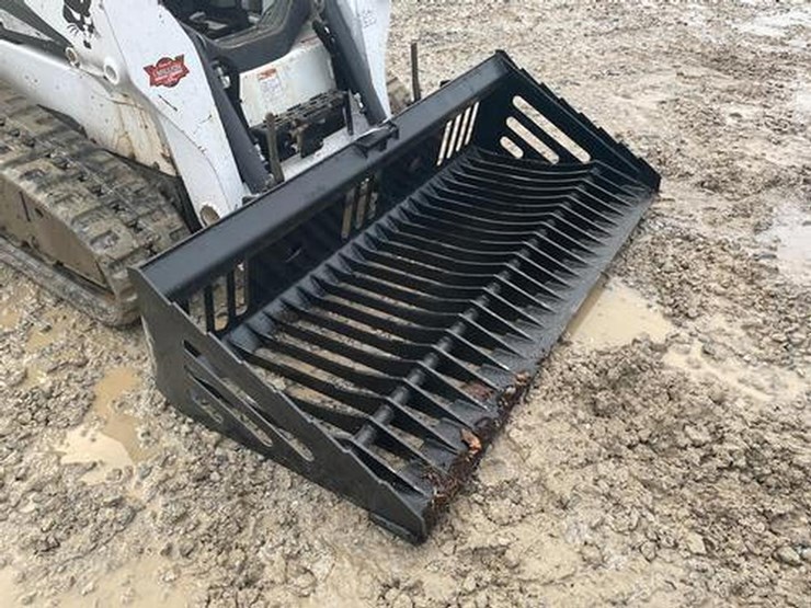 wildcat-80"-skid-steer-smooth-edge-skeleton-bucket-image-7