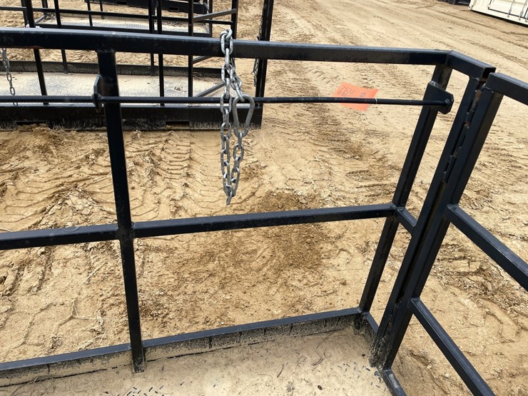 #7532-•-8'-work-platform-with-fork-pockets-image-10