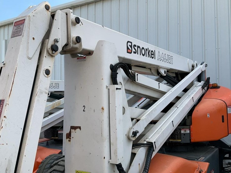 #304-•-2019-snorkel-46'-4wd-articulating-boom-lift-#2-image-4