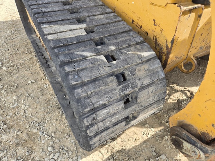 2019-caterpillar-259d3-image-56