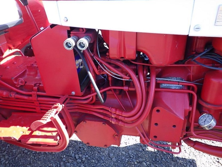 international-tractor-image-15