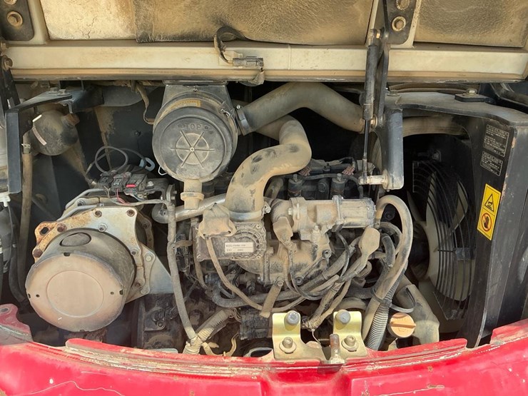 2017-takeuchi-tb240-image-10