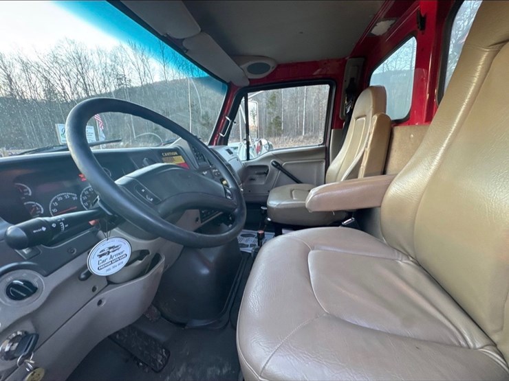 2005-sterling-l7500-image-11