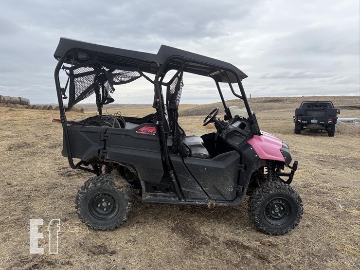 2016-honda-pioneer-700-image-4