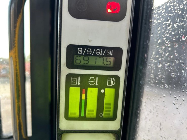 2017-new-holland-l218-image-24