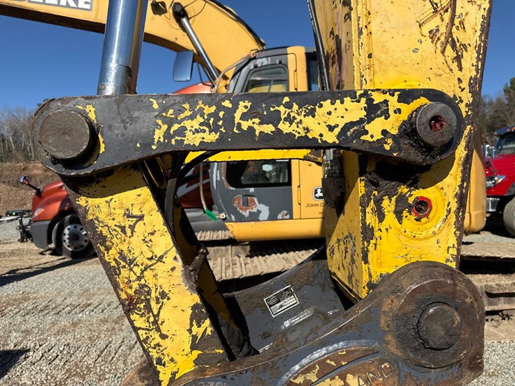 new-holland-eh160-image-16