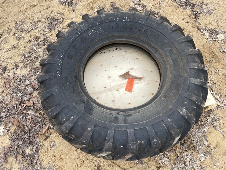 #7544-•-sta-brand-telehandler-tire-image-4