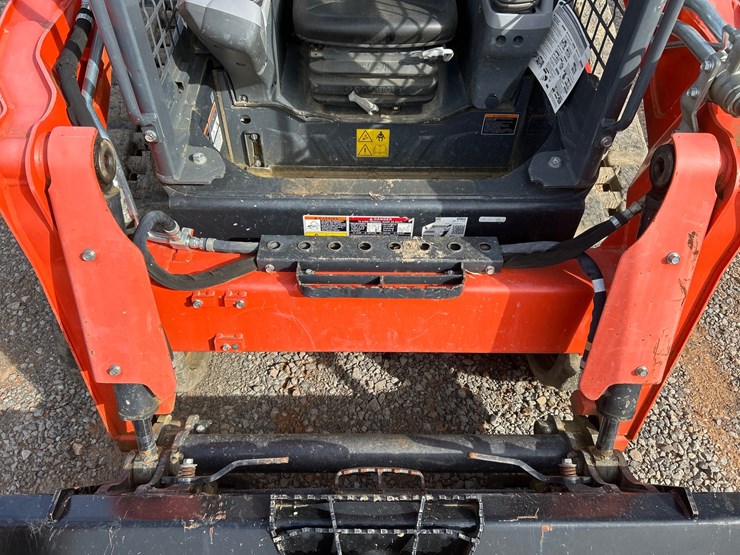 2023-kubota-svl65-2-image-13