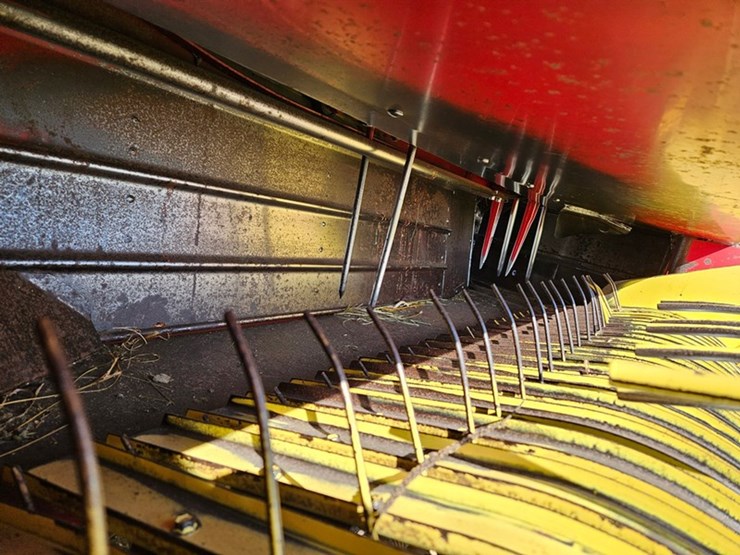 new-holland-315-image-16