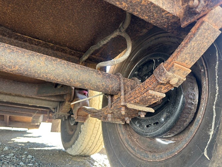 case-maxi-sneaker-image-80