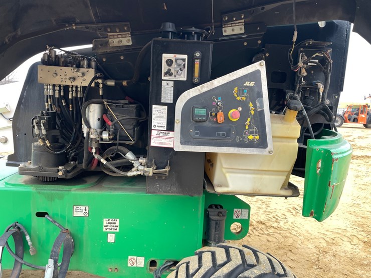 2016-jlg-400s-image-59
