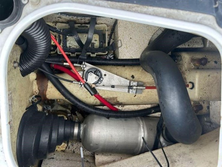 inoperable-1998-yamaha-wave-runner-gp760-pwc-yama2-image-27