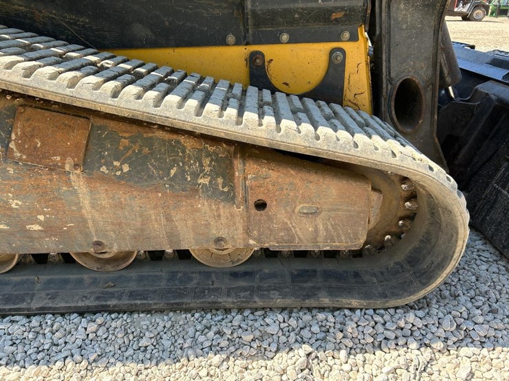 new-holland-c232-image-15