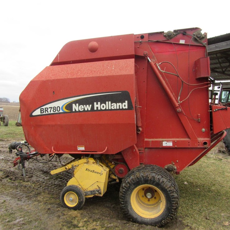 NEW HOLLAND BR780