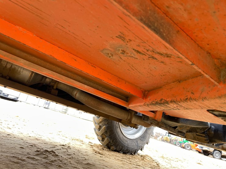 2013-jlg-g6-42a-image-45