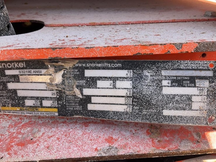 #410-•-snorkel-19'-scissor-lift-image-8