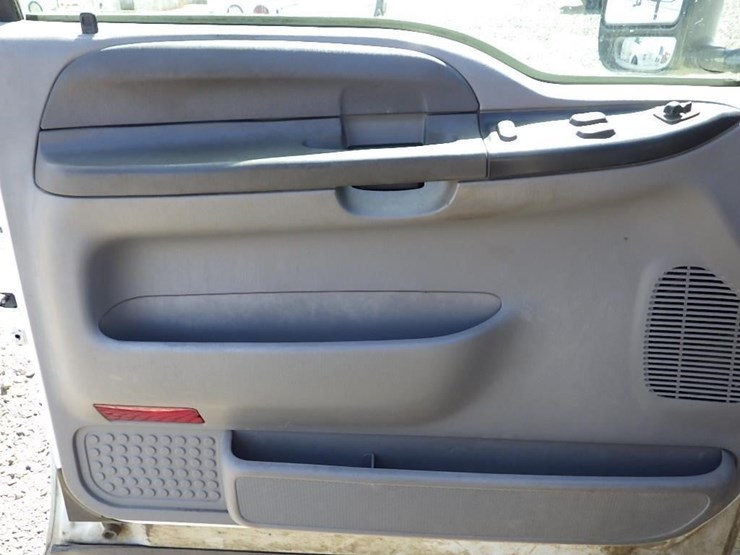 2001-ford-f350-image-23