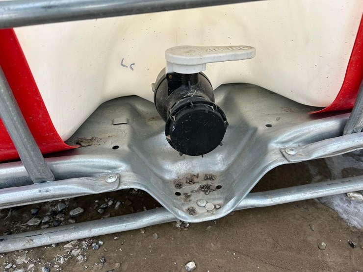 water-tank-tote-image-6