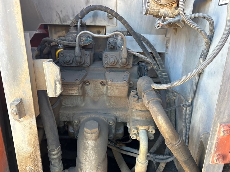 2021-hitachi-zx225-image-50