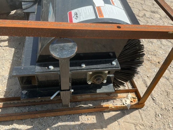 #180-•-atg-broom-attachment-image-12