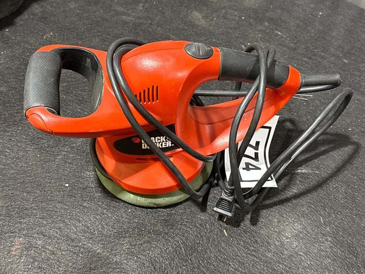 #774-•-black-and-decker-6-inch-polisher-image-1