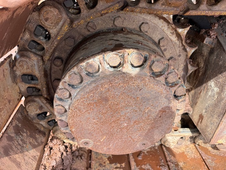 caterpillar-330d-image-135