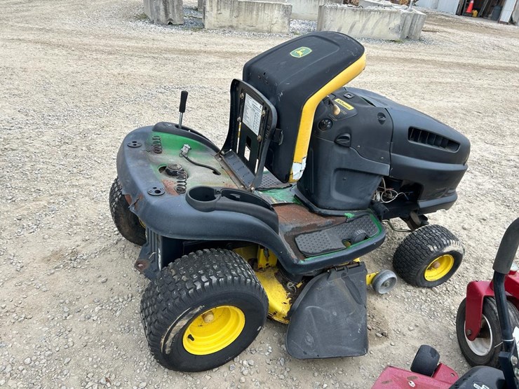 john-deere-100-image-3