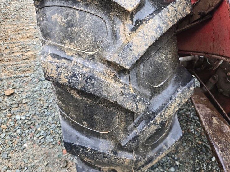 massey-ferguson-35-image-47