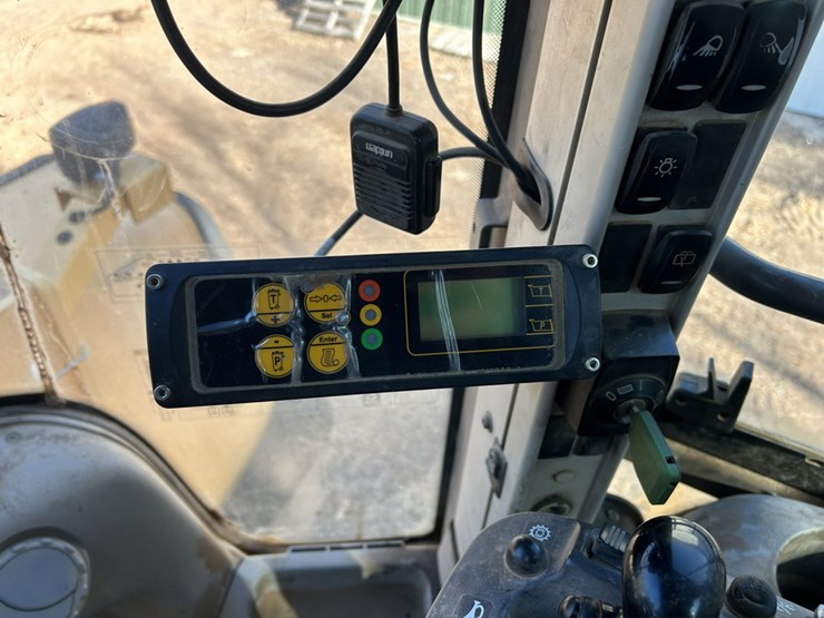 volvo-l250g-image-63