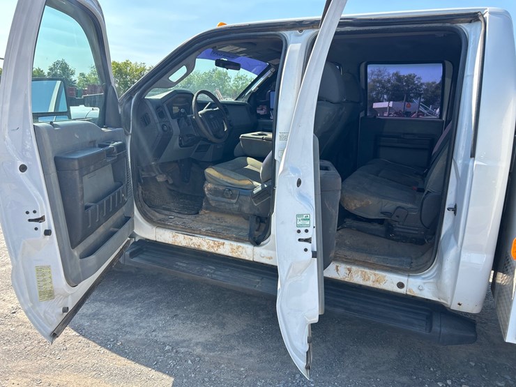 2012-ford-f350-image-8