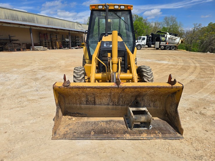 2005-caterpillar-420d-image-25