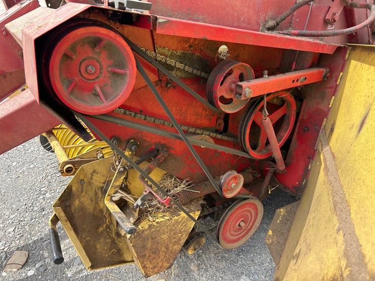 new-holland-847-image-7