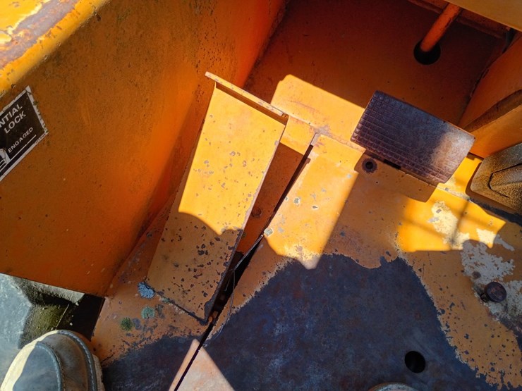 1979-case-586c-image-24