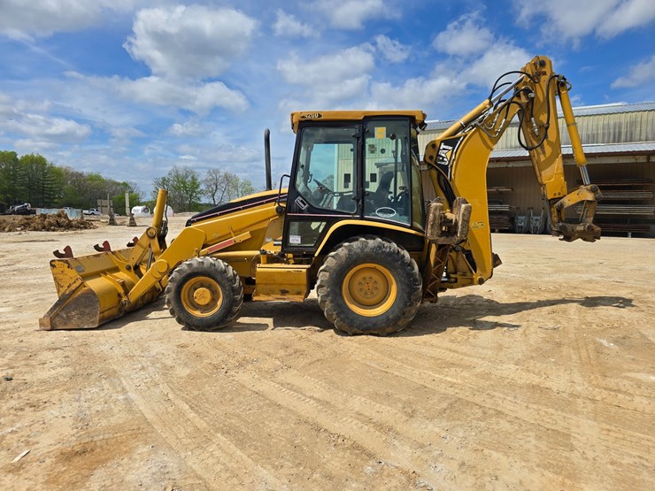 2005-caterpillar-420d-image-5