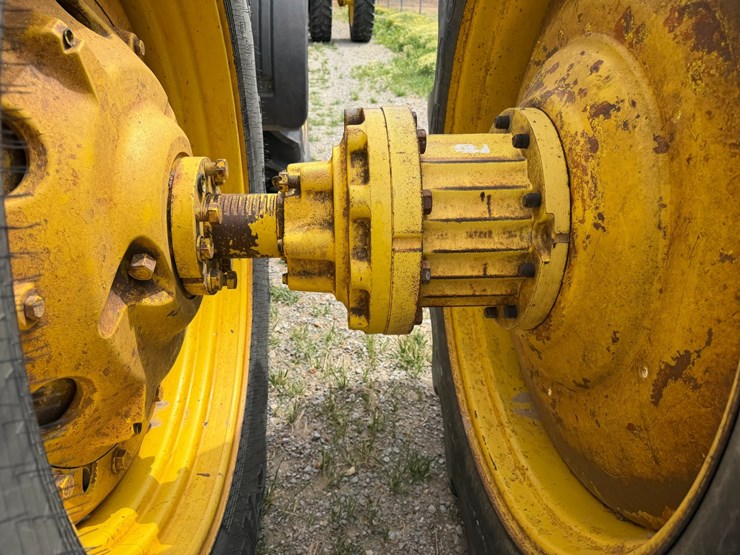 1998-john-deere-8300-image-13