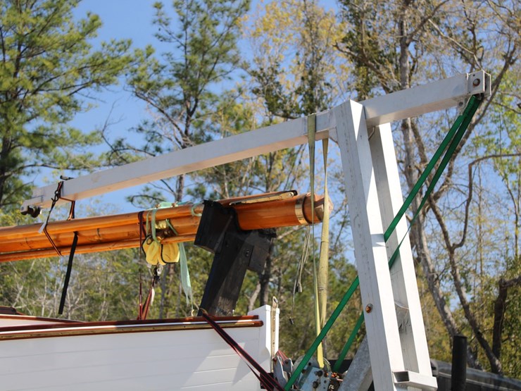 #9545-•-grimmalkin-–-18'-fenwick-williams-classic-wooden-catboat-w/-trailer-image-24