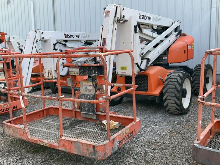 #304-•-2019-snorkel-46'-4wd-articulating-boom-lift-#2-image-1