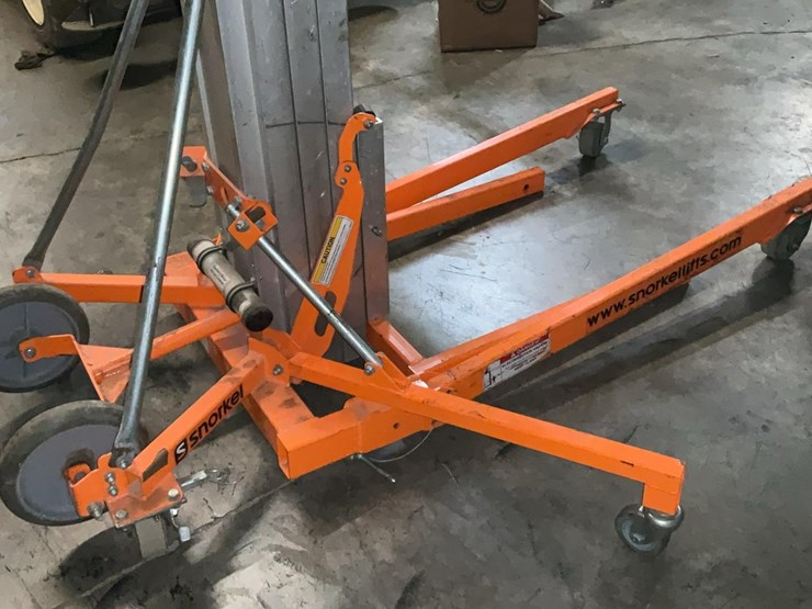 #315-•-2019-snorkel-18'-material-lift-image-7