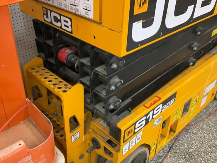 #406-•-jcb-s1930e-19'-scissor-lift-image-8