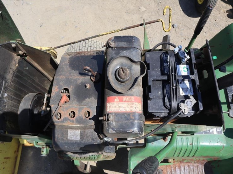 john-deere-110-image-15