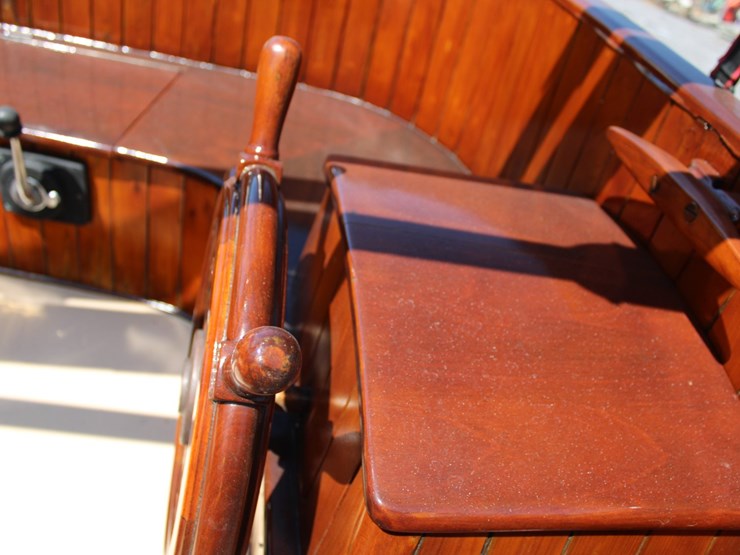 #9545-•-grimmalkin-–-18'-fenwick-williams-classic-wooden-catboat-w/-trailer-image-53