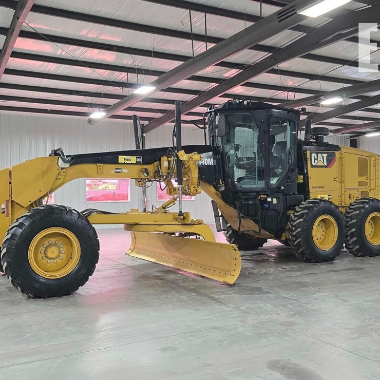 2019 CATERPILLAR 140M3