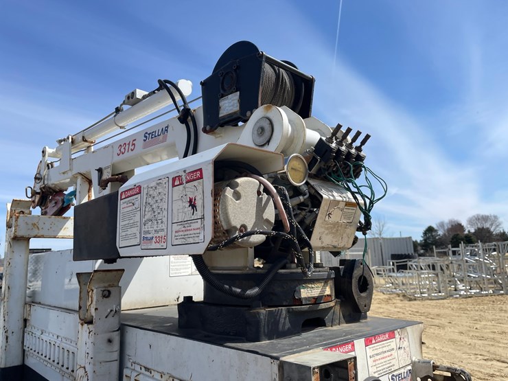 2011-ford-f550-image-82