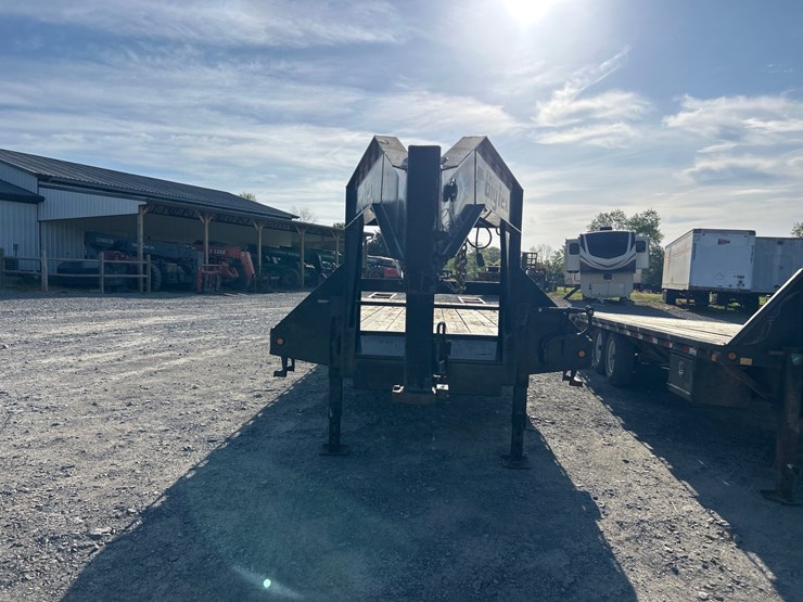 2016-big-tex-25'-gooseneck-image-2