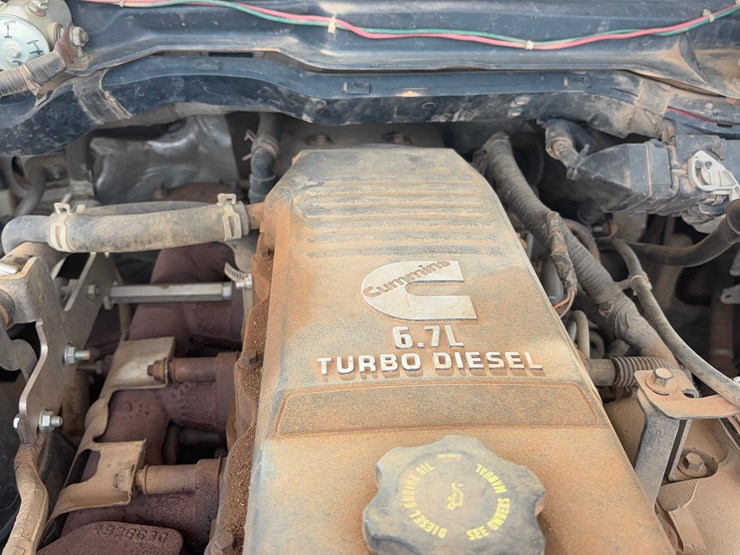 2013-ram-4500-hd-image-13