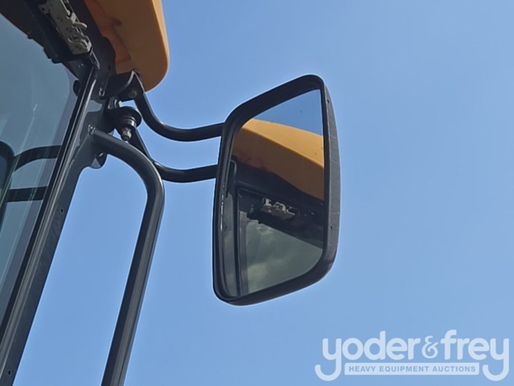 2019-deere-670g-image-102