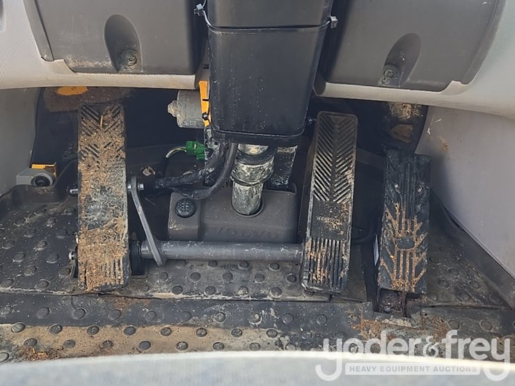 2021-volvo-l90h-image-121