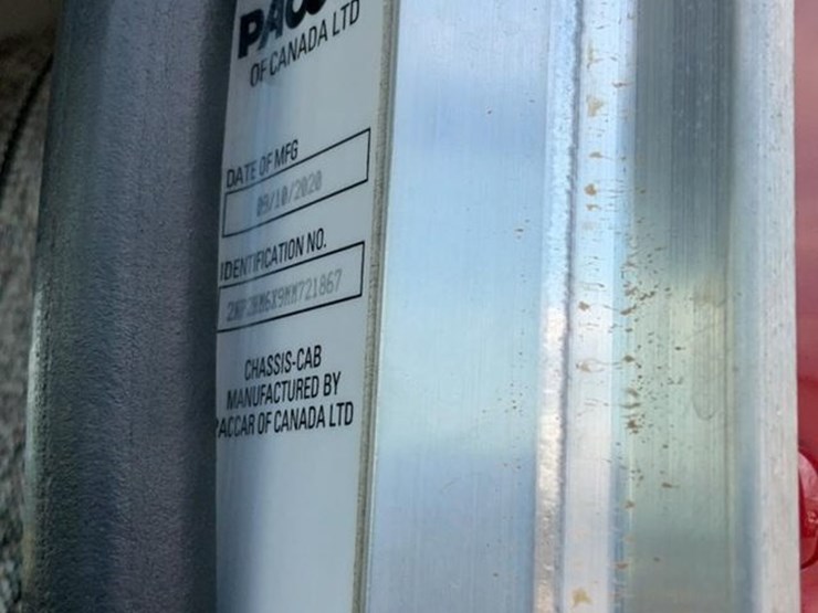 2021-peterbilt-337-image-17